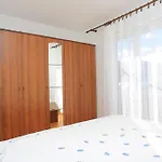 Apartamento By The Sea Grebastica, Sibenik - 471 *