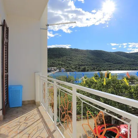 Apartment By The Sea Grebastica, Sibenik - 471 Grebastica