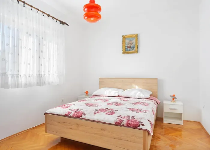 By The Sea Grebastica, Sibenik - 471 *